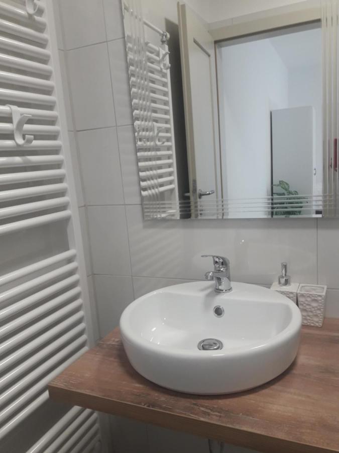 Apartma Oddih Dutovlje Exteriör bild