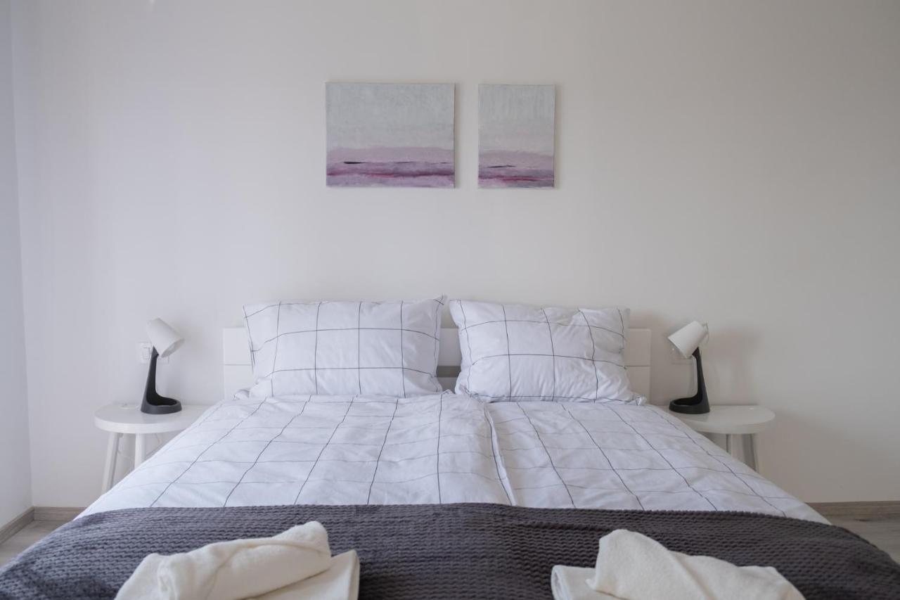 Apartma Oddih Dutovlje Exteriör bild