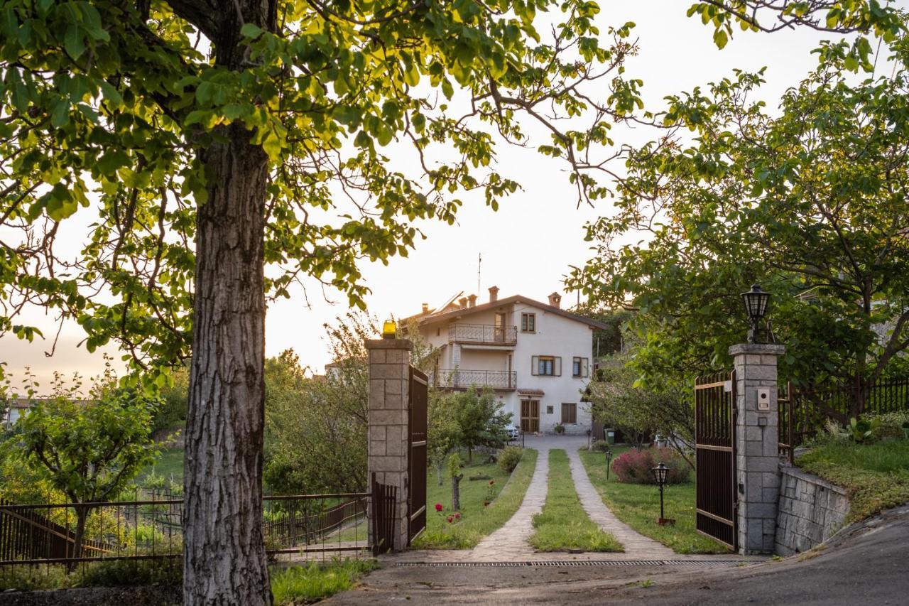 Apartma Oddih Dutovlje Exteriör bild